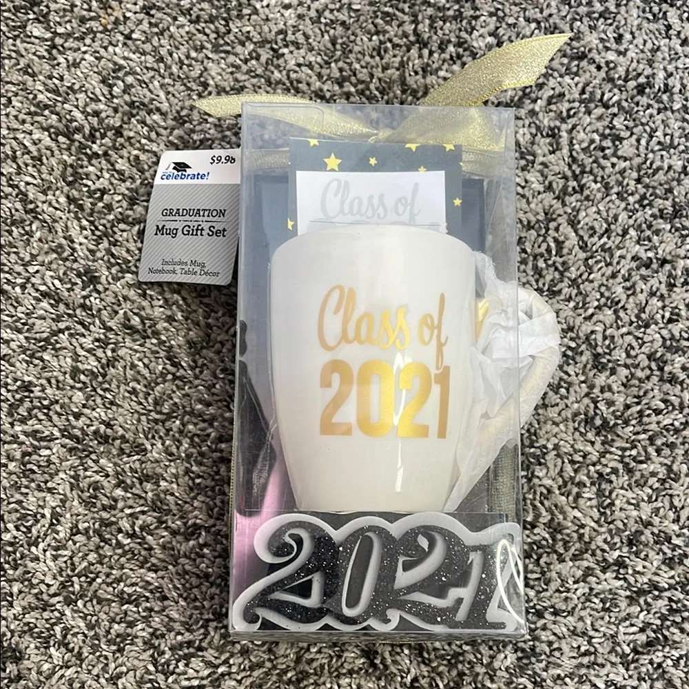 Graduate 2021 Celebrate Graduation Mug Gift Set - Class of 2021